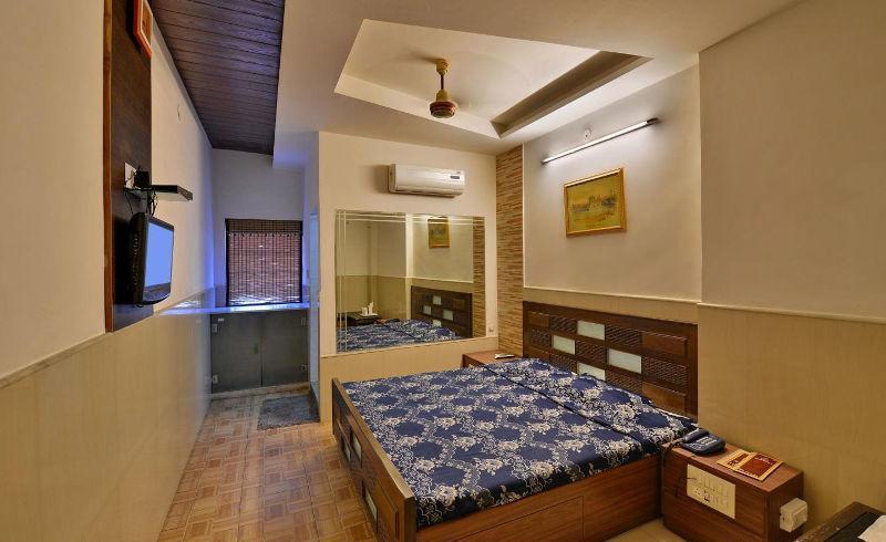Hotel Sahil Palace Rupnagar  エクステリア 写真