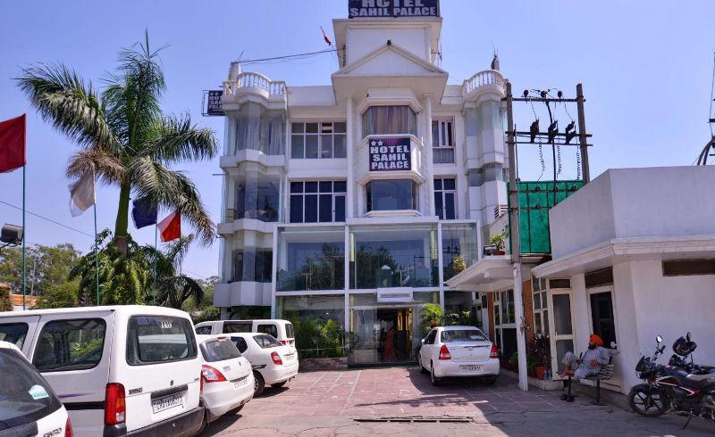 Hotel Sahil Palace Rupnagar  エクステリア 写真